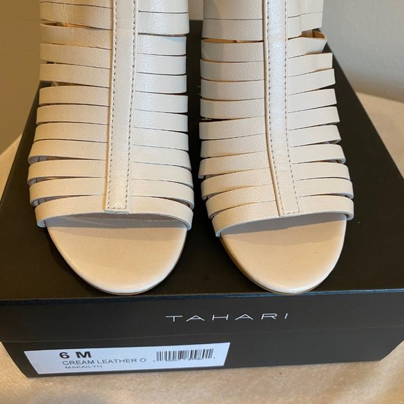 Tahari Makailyn Cream Leather Chunky Heel Sandal - Size 6M - Excellent Condition - Picture 4 of 7